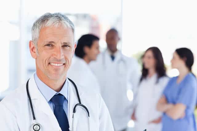 Visita del médico a su casa