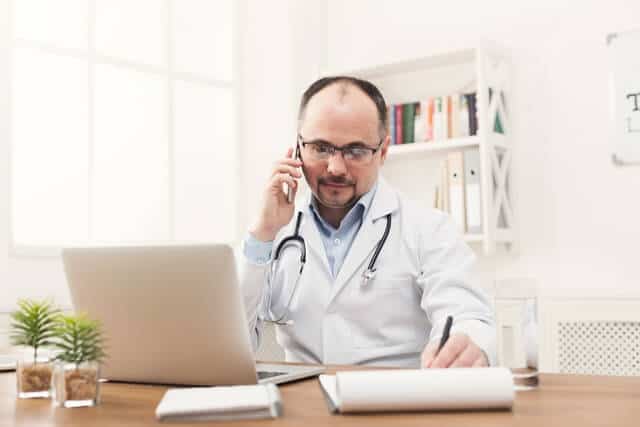 Médico en línea